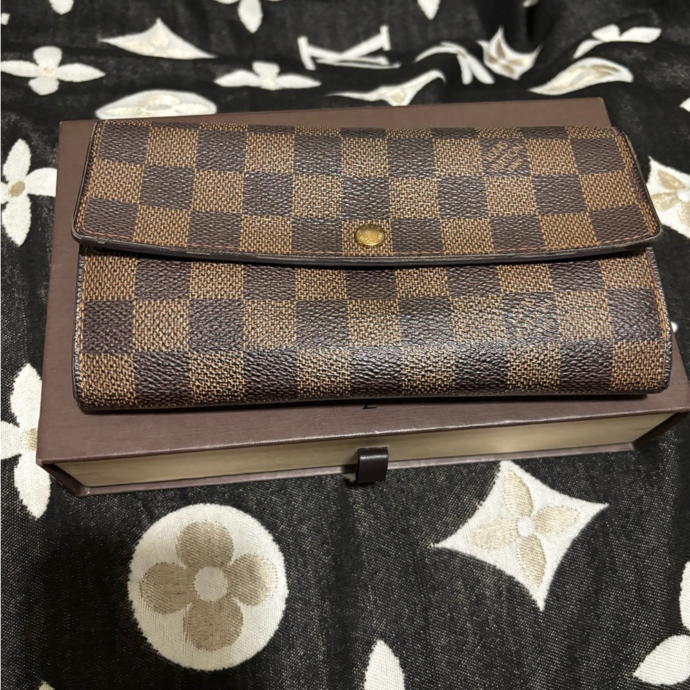 Louis Vuitton Damier Wallet